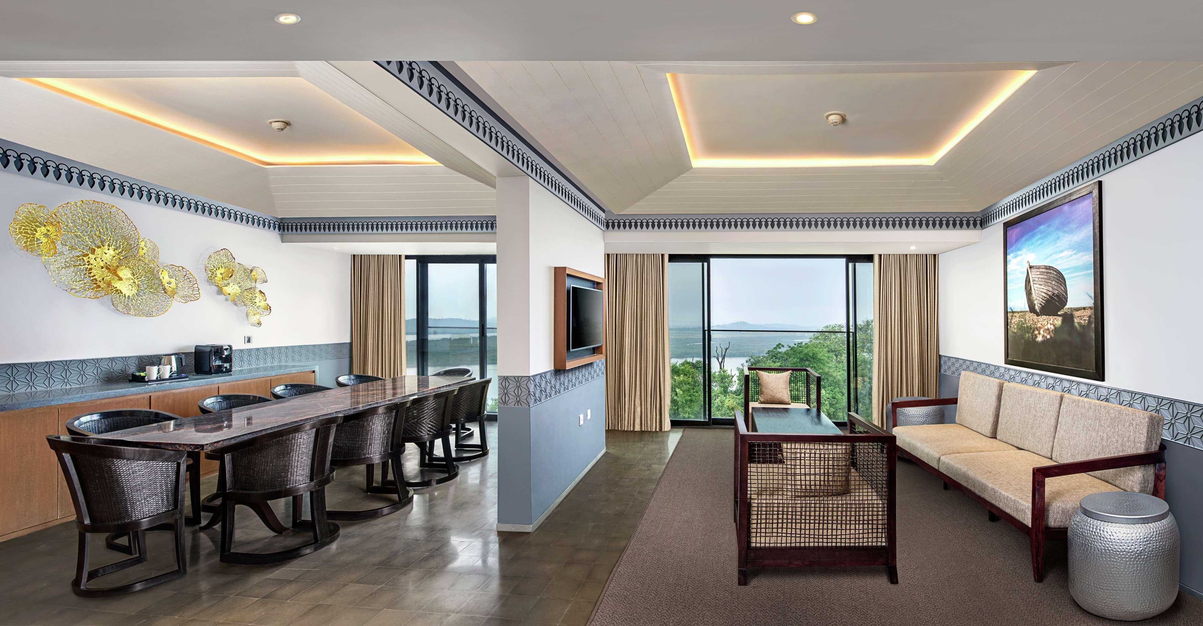 Doubletree By Hilton Goa - Panaji Hotel Exterior foto