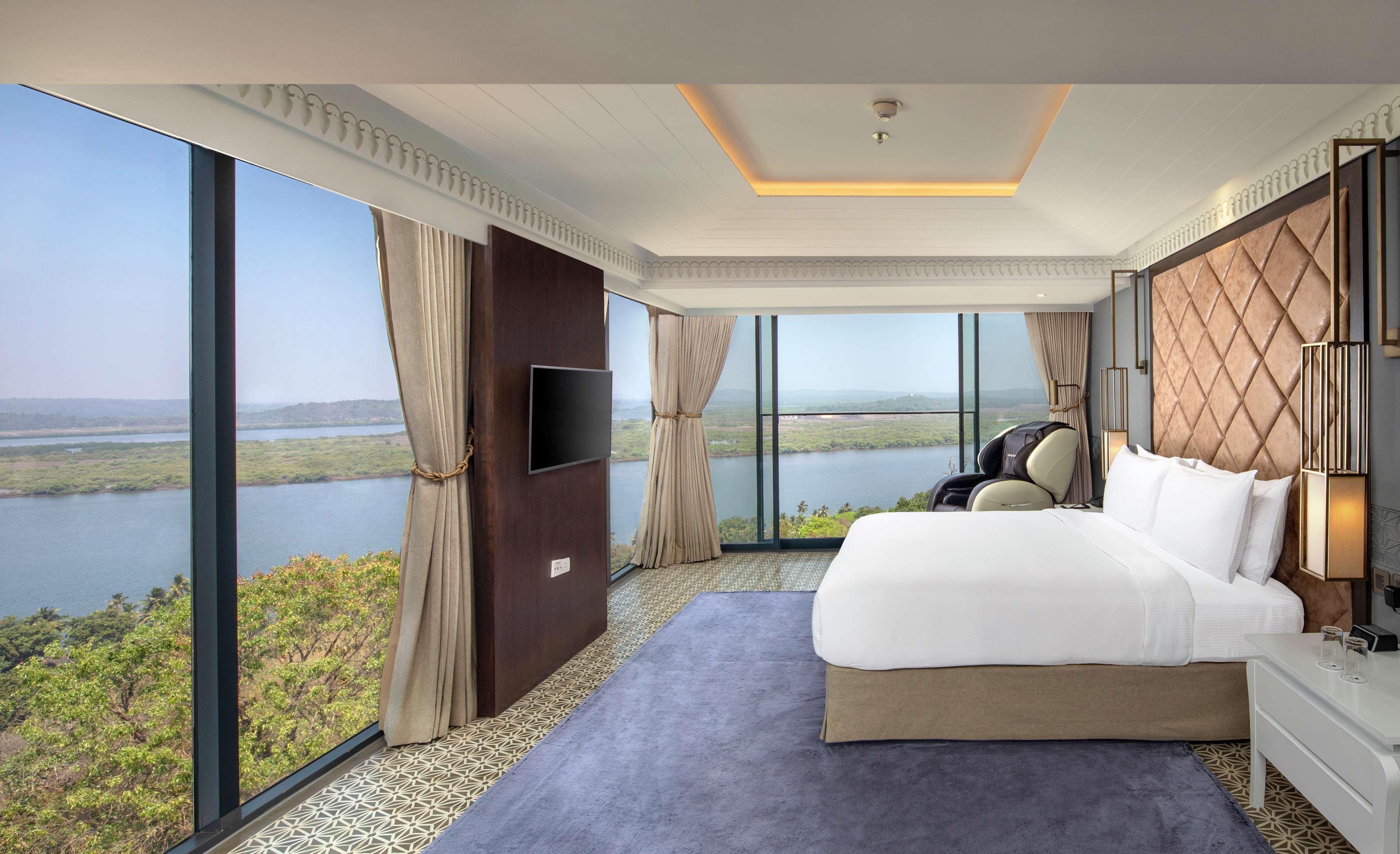 Doubletree By Hilton Goa - Panaji Hotel Exterior foto