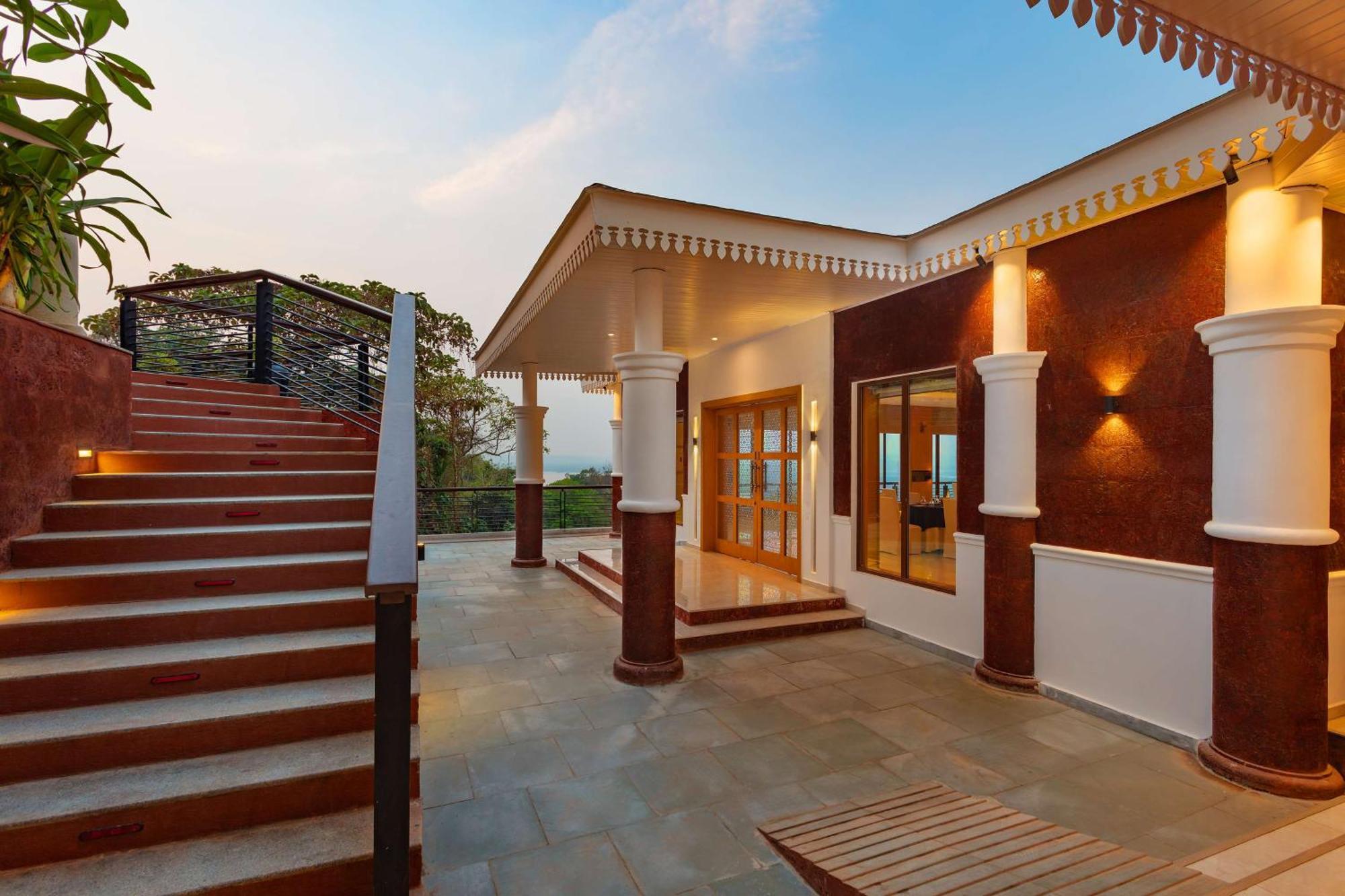 Doubletree By Hilton Goa - Panaji Hotel Exterior foto